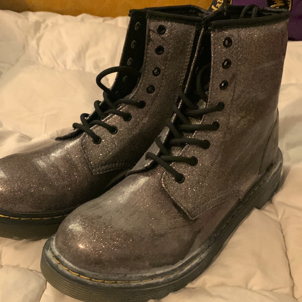 Dr martens boots sz 6/7